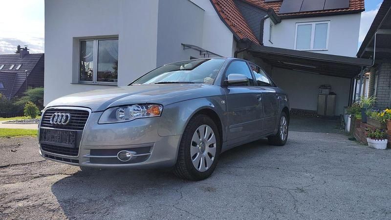 Grau Gebraucht 2005 Audi A4 Limousine | 2.650 € (Superpreis) - Bild 1/4