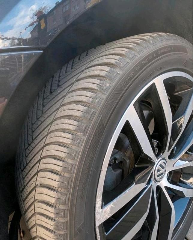 Gebraucht VW Golf VII 135 PS (99 kW) 2014 Schwarz Kombi