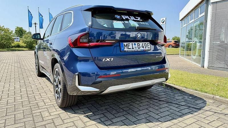 Gebraucht BMW iX1 xLine 150 kW (204 PS) 2023 Phytonicblau SUV