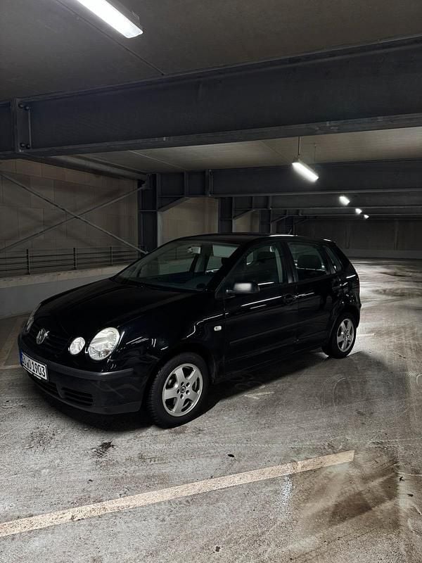 Gebraucht VW Polo 54 PS (39 kW) 2003 Schwarz Kleinwagen