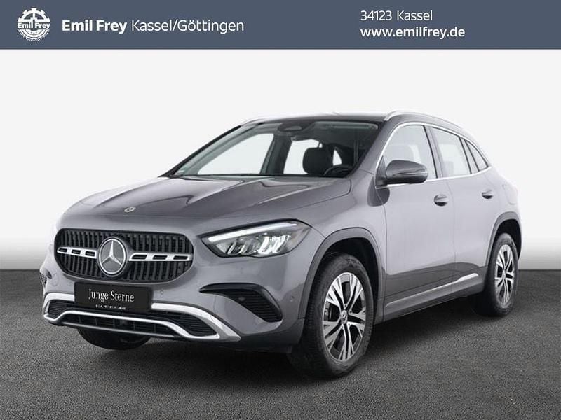 Grau Gebraucht 2024 Mercedes GLA200 Advanced SUV | 36.780 € (Superpreis) - Bild 1/4