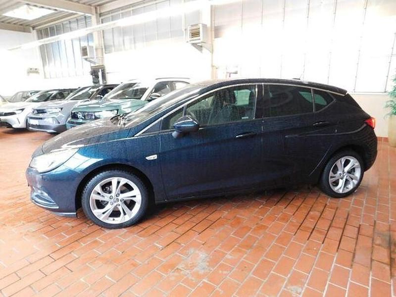 Gebraucht Opel Astra Dynamic 125 PS (91 kW) 2016 Grün Limousine