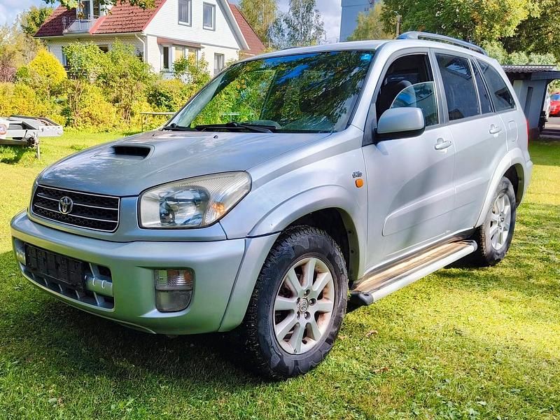 Silber Gebraucht 2003 Toyota RAV4 SUV | 2.850 € (Fairer Preis) - Bild 1/4