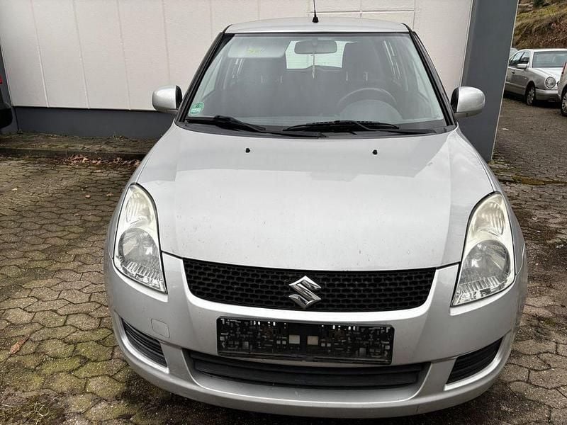 Silber Gebraucht 2008 Suzuki Swift Comfort Limousine | 1.200 € (Superpreis) - Bild 1/4