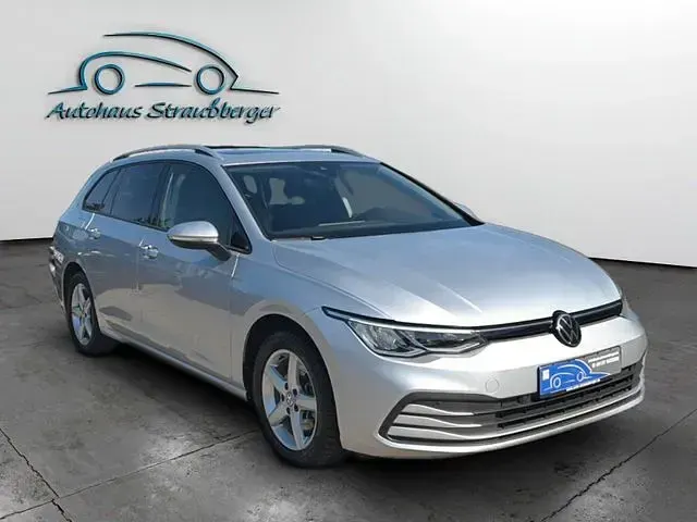 Gebraucht VW Golf VIII 150 PS (110 kW) 2021 Silber Kombi