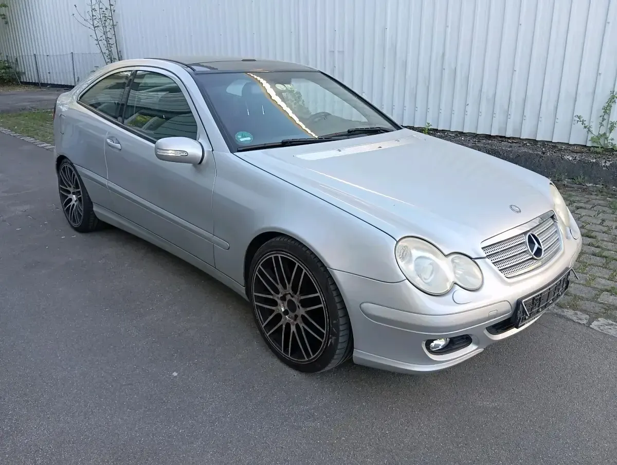 Gebraucht Mercedes C200 160 PS (117 kW) 2004 Grau Coupé