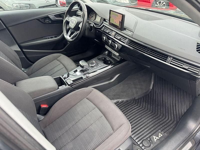 Gebraucht Audi A4 Design 190 PS (139 kW) 2016 Grau Kombi