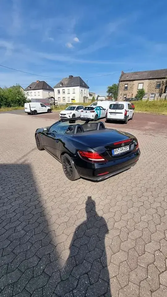 Gebraucht Mercedes SLC200 184 PS (135 kW) 2017 Schwarz Cabrio