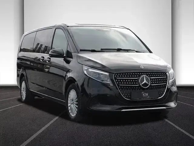 Gebraucht Mercedes V300 Avantgarde 237 PS (174 kW) 2025 Obsidianschwarz Van / Kleinbus
