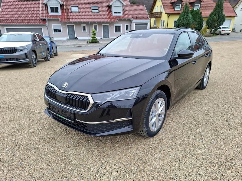Gebraucht Skoda Octavia Selection 150 PS (110 kW) 2022 Andere farbe Kombi