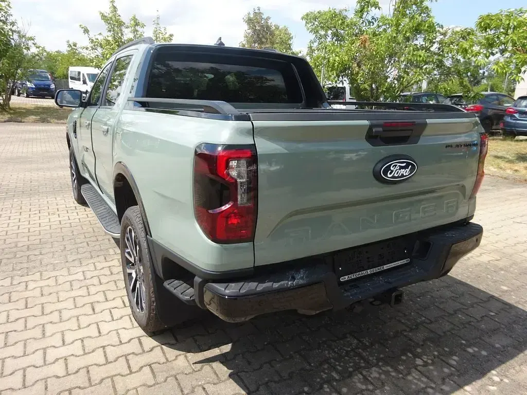 Neu Ford Ranger Platinum 241 PS (177 kW) 2026 Grün Pickup