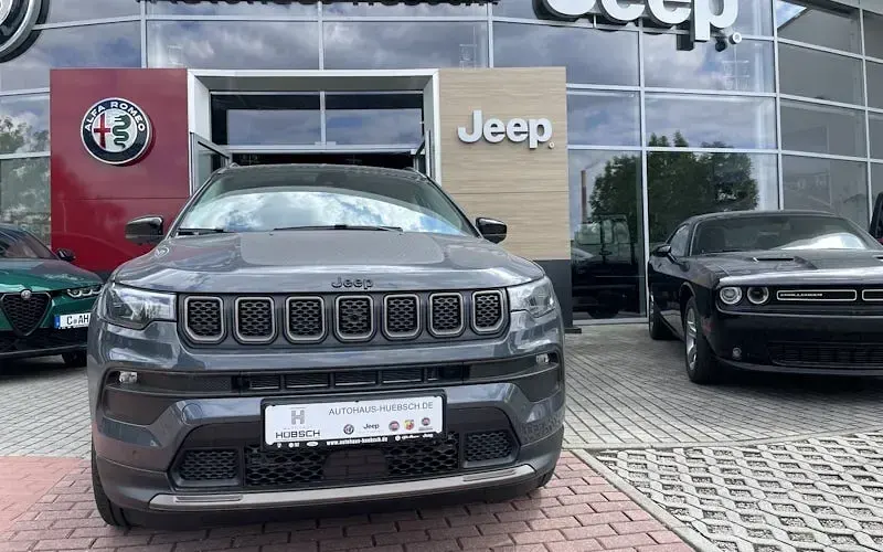Usado Jeep Compass 131 HP (96 kW) 2022 Cinzento SUV