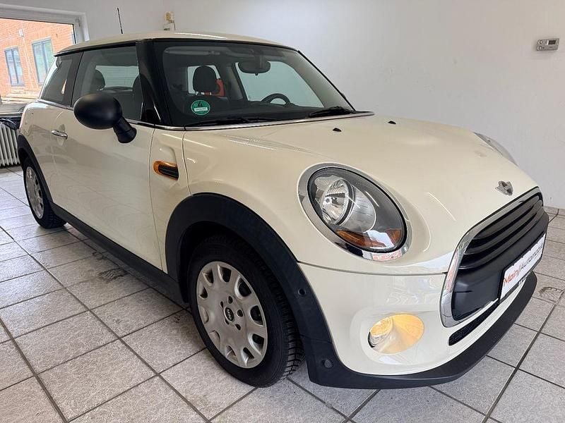 Gebraucht Mini One D 95 PS (69 kW) 2018 Weiß Kleinwagen