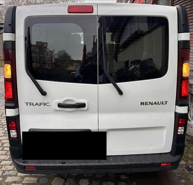 Gebraucht Renault Trafic Komfort 131 PS (96 kW) 2022 Weiß Van / Kleinbus