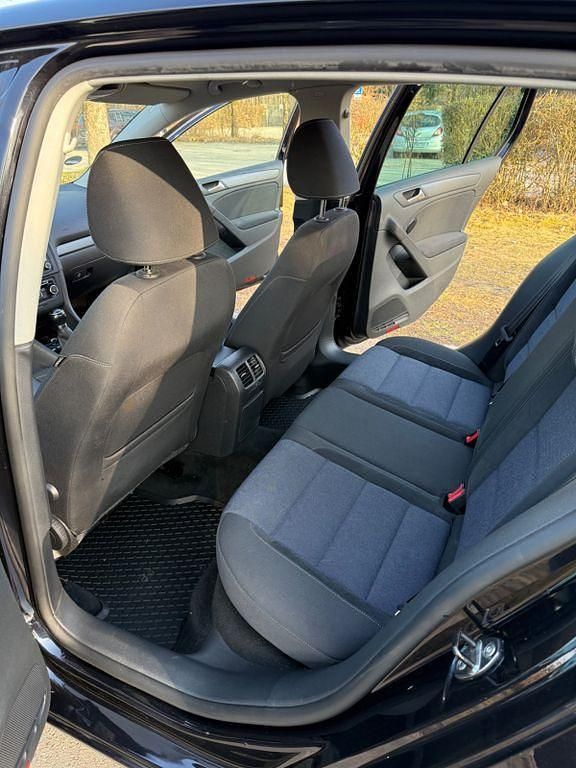 Gebraucht VW Golf VI Style 105 PS (77 kW) 2011 Schwarz Kleinwagen