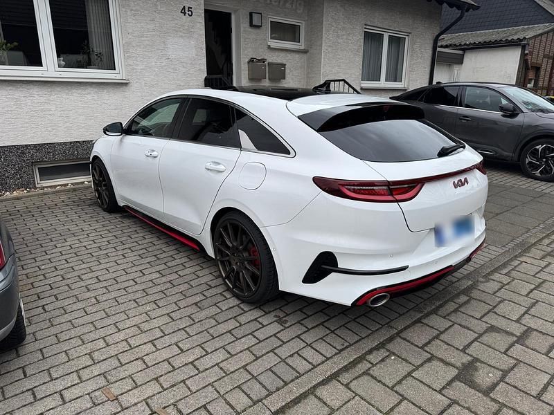 Gebraucht Kia ProCeed GT 204 PS (150 kW) 2023 Weiß Kombi