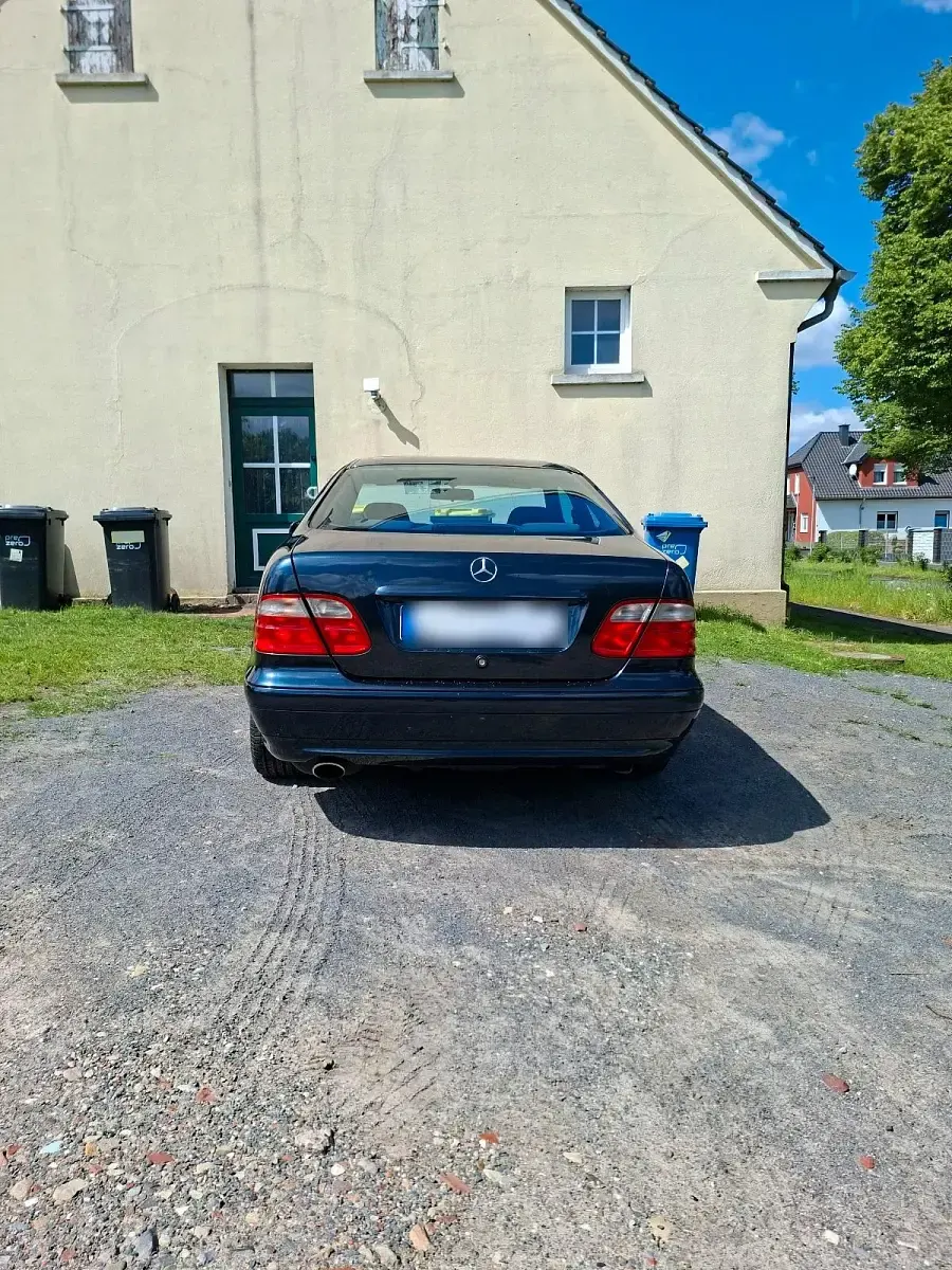 Gebraucht Mercedes CLK200 163 PS (119 kW) 2001 Schwarz Coupé