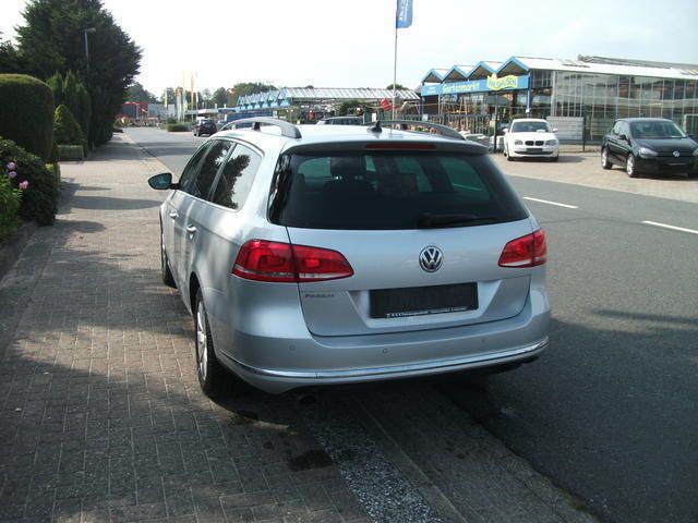 Gebraucht VW Passat 122 PS (89 kW) 2011 Silber metallic Kombi