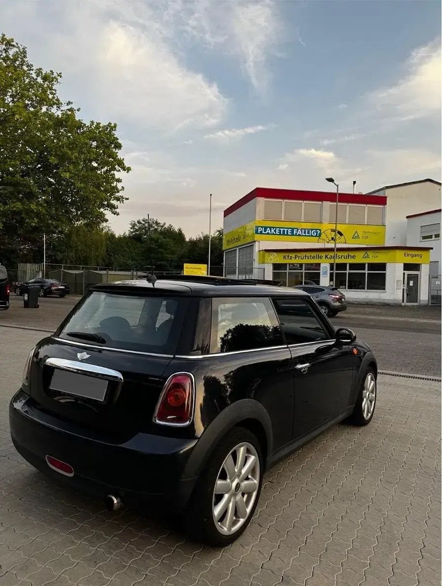 Gebraucht Mini Cooper 95 PS (69 kW) 2008 Schwarz Kleinwagen