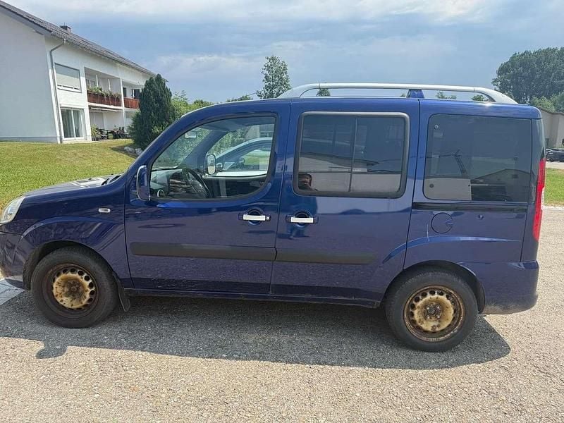 Blau Gebraucht 2006 Fiat Doblò Van / Kleinbus | 1.900 € (Superpreis) - Bild 1/4