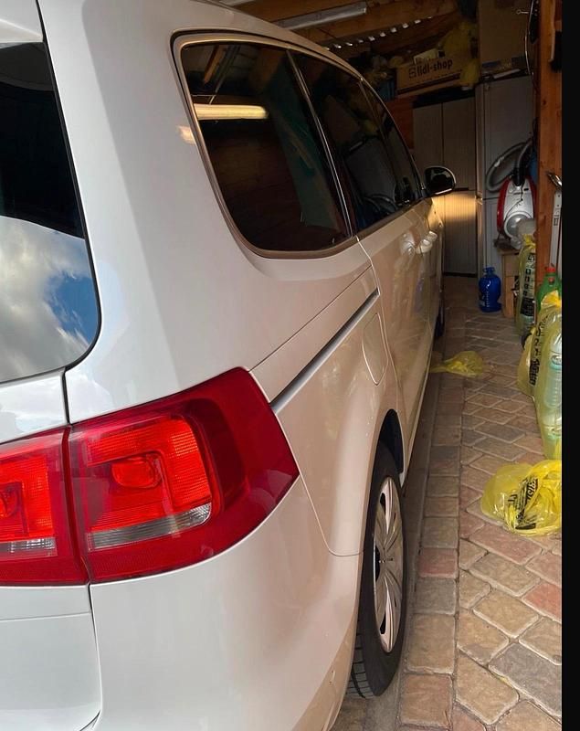 Gebraucht VW Sharan Life 140 PS (102 kW) 2013 Weiß Van / Kleinbus