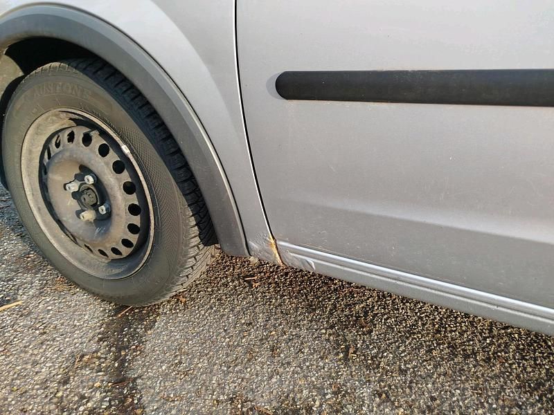 Gebraucht Opel Corsa 75 PS (55 kW) 2004 Silber Kleinwagen