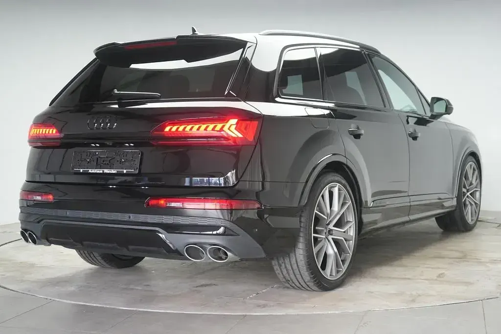 Gebraucht Audi SQ7 Competition 507 PS (372 kW) 2022 Mythos black SUV
