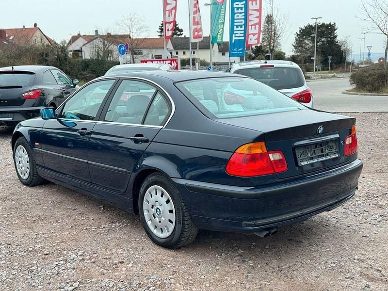Gebraucht BMW 320 150 PS (110 kW) 1999 Blau Limousine