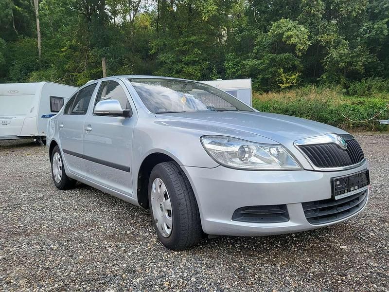Gebraucht 2012 Skoda Octavia Ambition Limousine | 6.875 € (Superpreis) - Bild 1/4