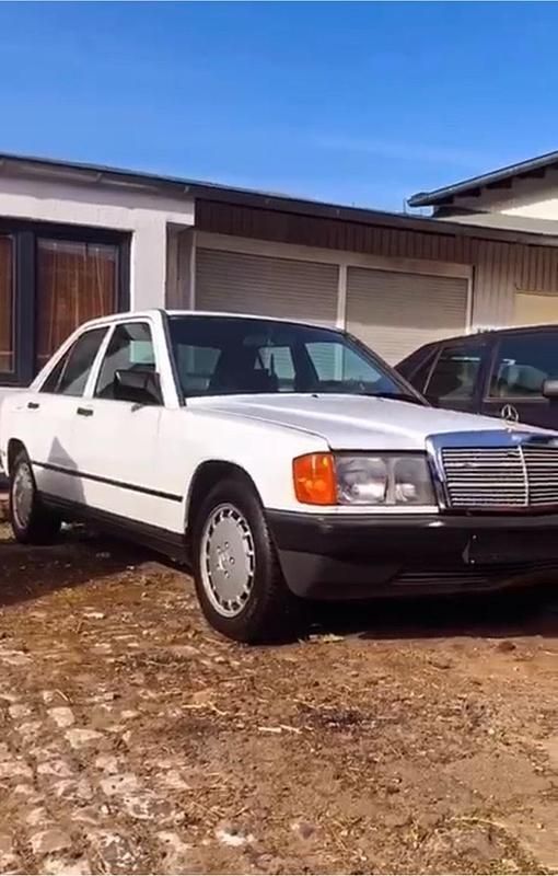 Weiß Gebraucht 1987 Mercedes 190 Limousine | 3.500 € - Bild 1/4