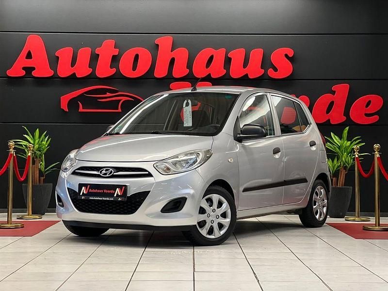Silber Gebraucht 2012 Hyundai i10 Classic Kleinwagen | 7.490 € (Teuer) - Bild 1/4