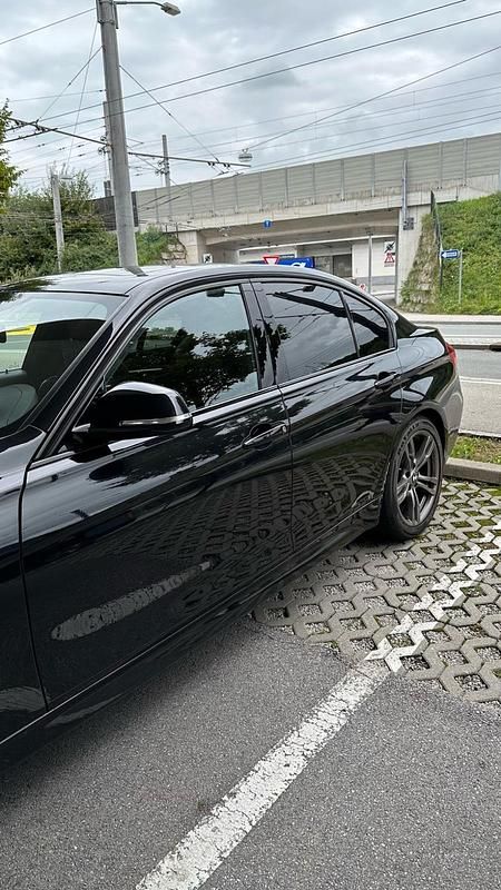 Gebraucht BMW 320 Shadowline 190 PS (139 kW) 2019 Schwarz Limousine
