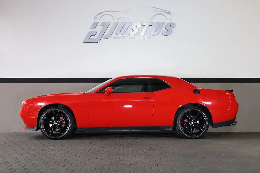 Gebraucht Dodge Challenger SXT 309 PS (227 kW) 2021 Rot Coupé