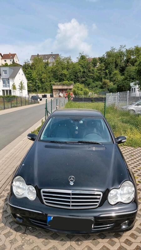 Schwarz Gebraucht 2006 Mercedes C180 Limousine | 5.950 € (Teuer) - Bild 1/4