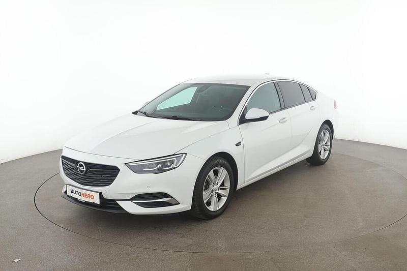 Weiß Gebraucht 2018 Opel Insignia Innovation Limousine | 16.290 € (Fairer Preis) - Bild 1/3