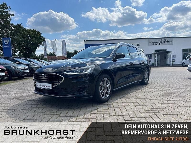 Schwarz Gebraucht 2024 Ford Focus Titanium X Limousine | 20.990 € (Guter Preis) - Bild 1/3