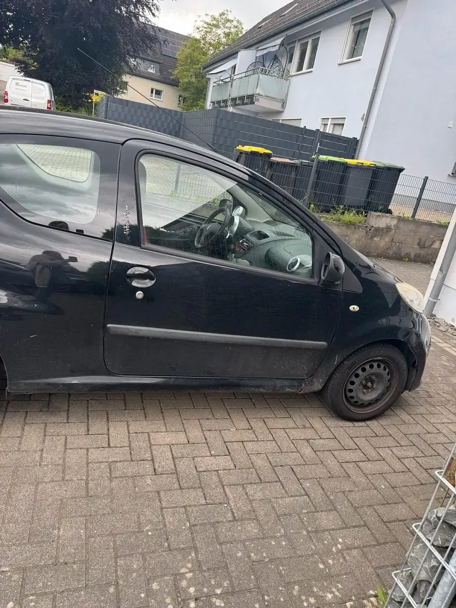 Gebraucht Peugeot 107 68 PS (50 kW) 2007 Schwarz Kleinwagen
