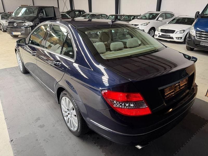 Gebraucht Mercedes C350 292 PS (214 kW) 2010 Blau Limousine