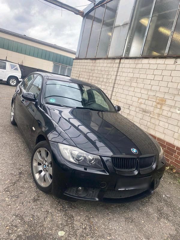 Schwarz Gebraucht 2007 BMW 320 Limousine | 2.000 € (Superpreis) - Bild 1/4