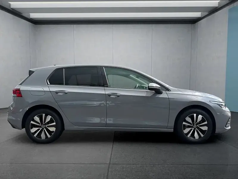 Gebraucht VW Golf VIII 150 PS (110 kW) 2023 Grau Kleinwagen