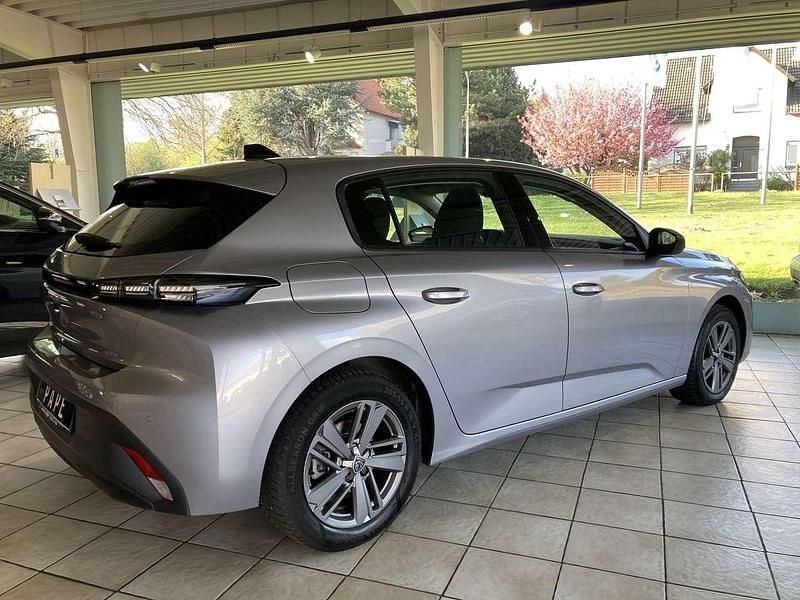 Second-hand Peugeot 308 Active 131 CP (96 kW) 2023 Gri Hatchback