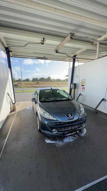 Grau Gebraucht 2008 Peugeot 207 CC Filou Cabrio | 3.000 € (Fairer Preis) - Bild 1/4