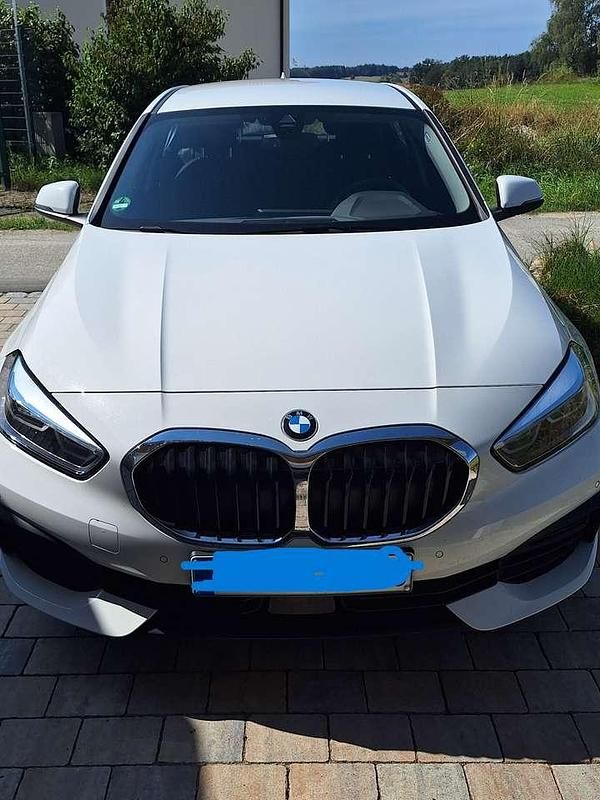 Gebraucht BMW 118 Advantage 150 PS (110 kW) 2022 Weiß Kleinwagen