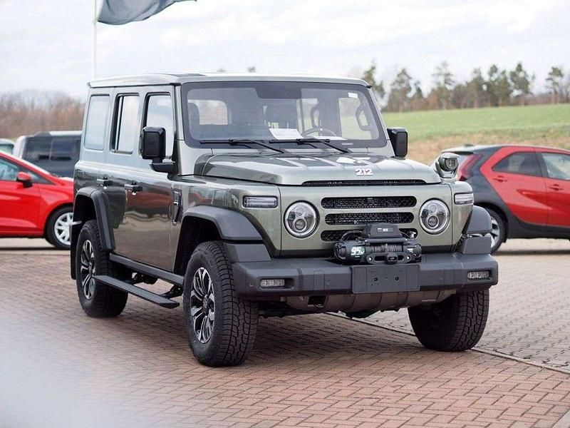 Neu BAW 212 166 PS (122 kW) 2026 Grüm SUV