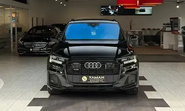 Gebraucht Audi Q7 S-Line 340 PS (250 kW) 2023 Mythosschwarz SUV