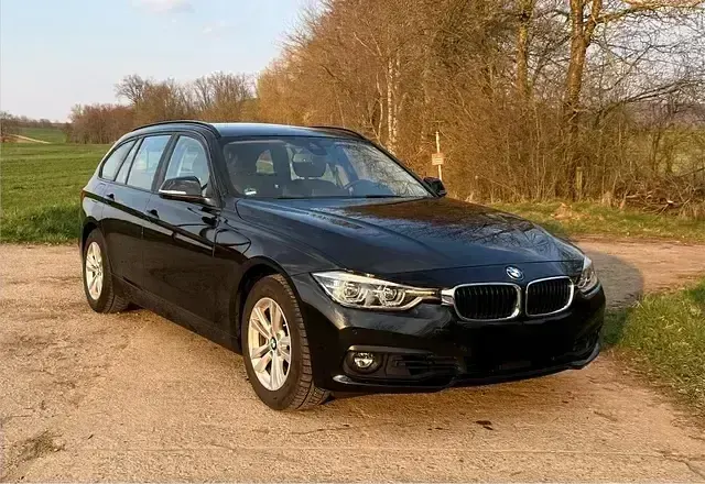 Używany BMW 320 Advantage 184 KM (135 kW) 2019 Czarny Kombi