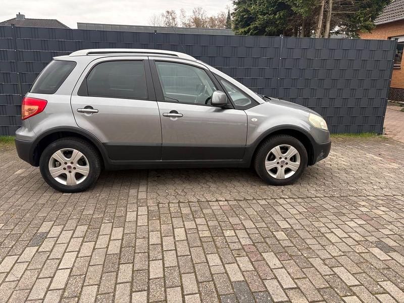 Gebraucht Fiat Sedici Dynamic 107 PS (78 kW) 2009 Grau SUV