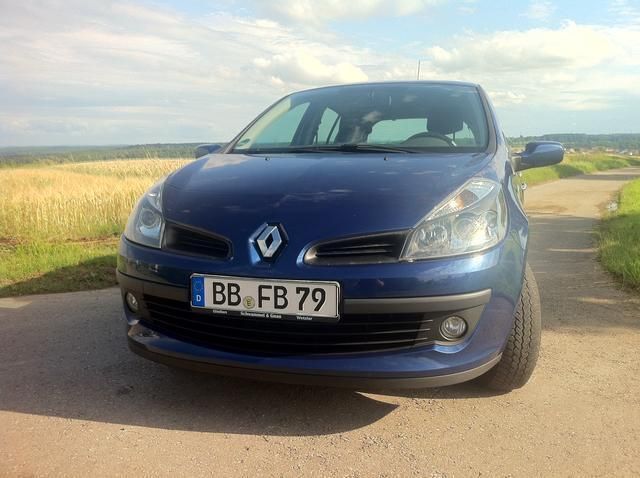Gebraucht Renault Clio II Dynamique 75 PS (55 kW) 2006 Blau metallic Kleinwagen