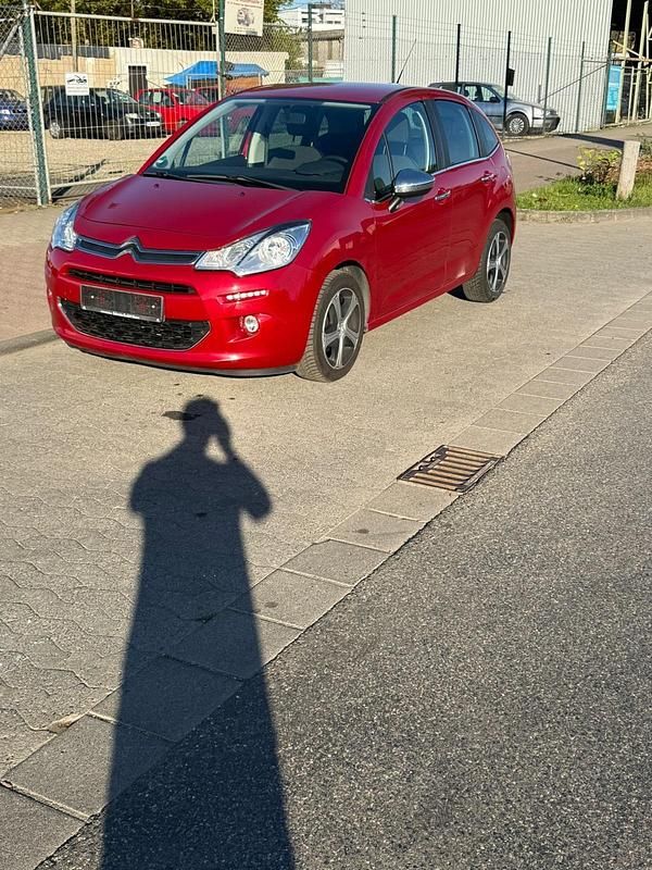 Gebraucht Citroën C3 82 PS (60 kW) 2016 Rot Kleinwagen