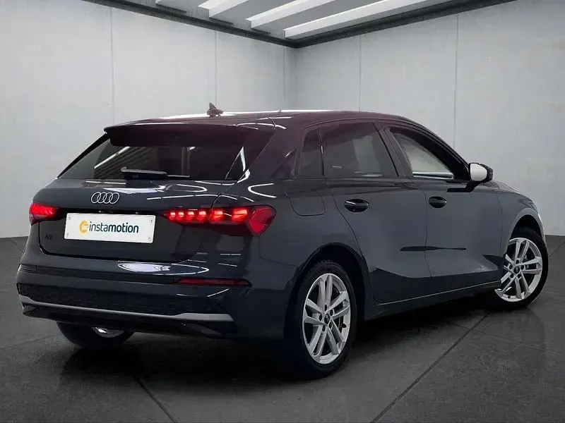Gebraucht Audi A3 Sportback 150 PS (110 kW) 2025 Grau Kleinwagen